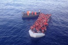 Italy rescues 1300 refugees at sea in a single day