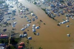 Niger flooding: 38 dead, 92,000 left homeless