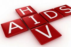 80,000 children in Cameroon are living with  HIV / AIDS