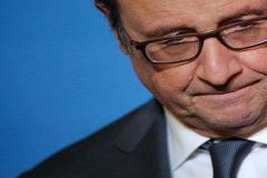 French President Hollande comes under attack from the LR parliamentary group