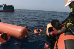 Shipwrecks kill 240 refugees  off the Libyan coast