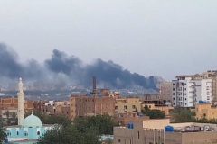 Sudan: Air strikes hit Khartoum as fighting enters sixth week