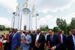 Kyiv attacked as African peace mission visits Ukraine