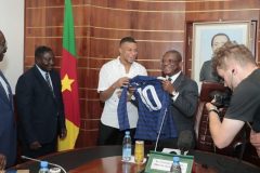 Yaoundé: Mbappe discusses youth empowerment with Dion Ngute