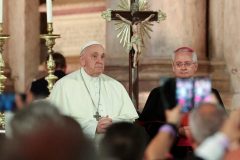 Pope Francis meets clergy sex abuse victims in Portugal